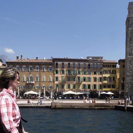 Hotel Centrale Riva del Garda Esterno foto