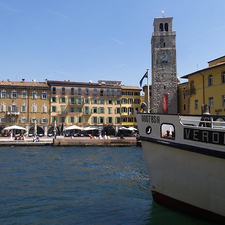 Hotel Centrale Riva del Garda Esterno foto