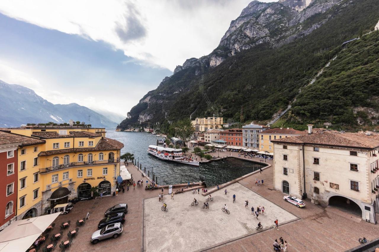 Hotel Centrale Riva del Garda Esterno foto