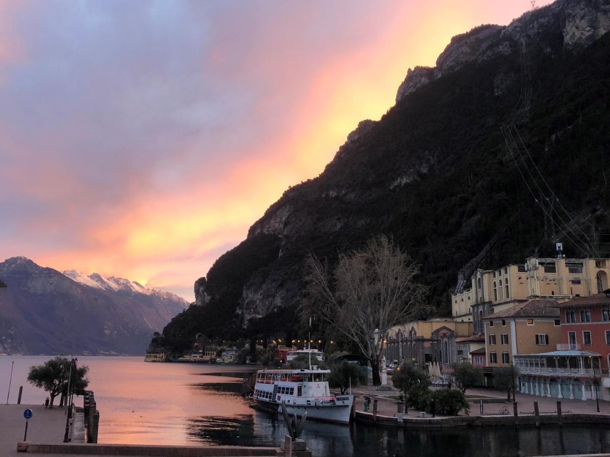 Hotel Centrale Riva del Garda Esterno foto