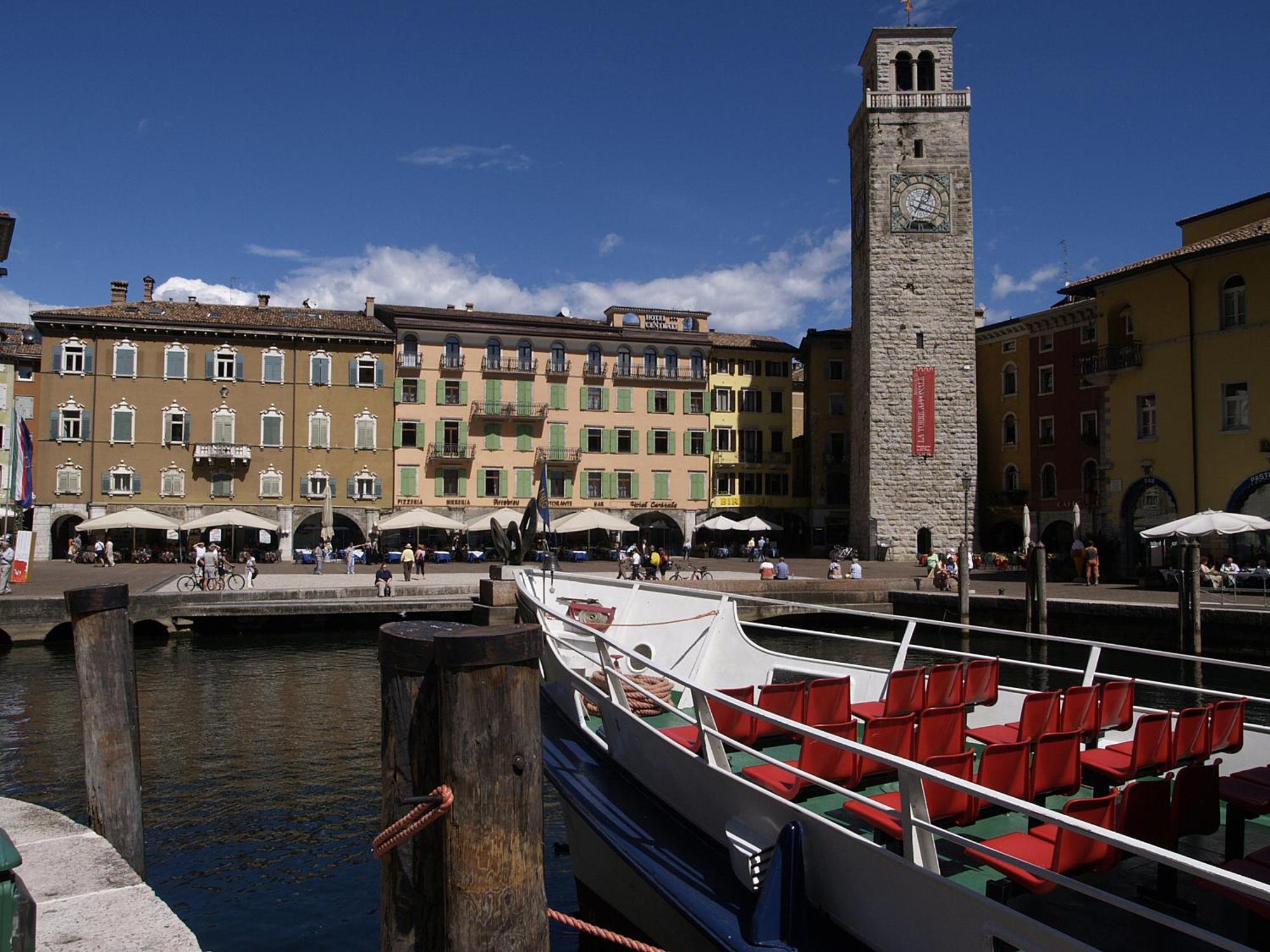 Hotel Centrale Riva del Garda Esterno foto